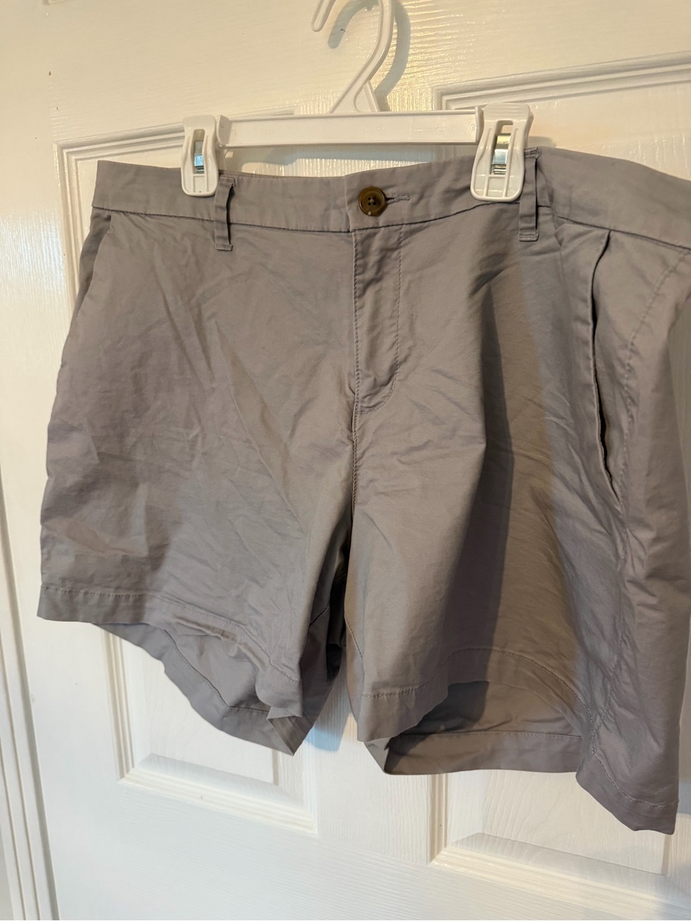 Old Navy Light Gray Women's Bermuda Shorts
